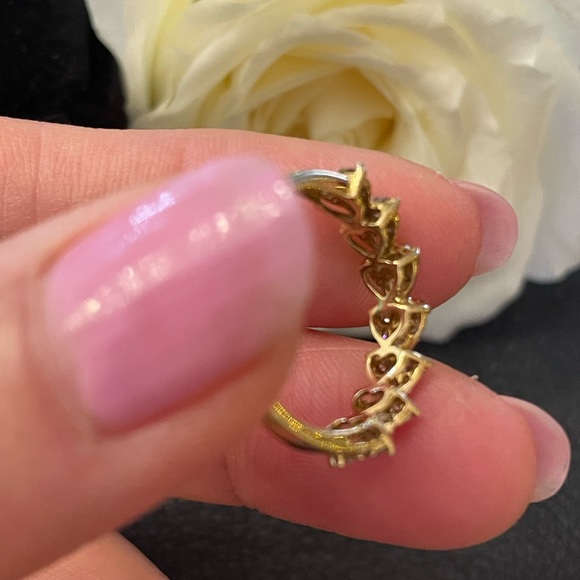 heart illusion 1/2 eternity ring marked 18K yellow gold 1.00 CTW Natural Diamond - Picture 7 of 12